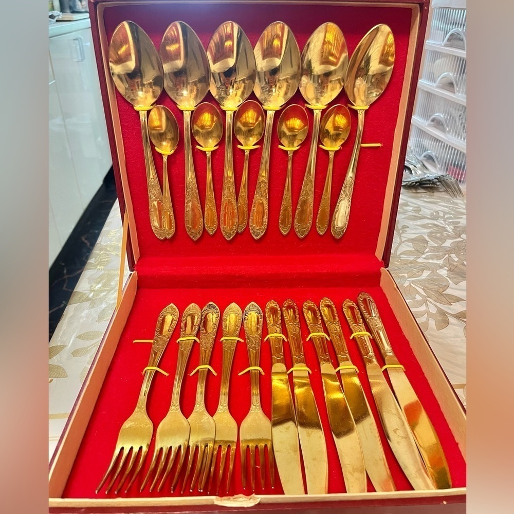 VTG Soviet Gold-Plated Flatware Set USSR 22 pcs Spoons, Forks, Knives Box - Picture 2 of 13